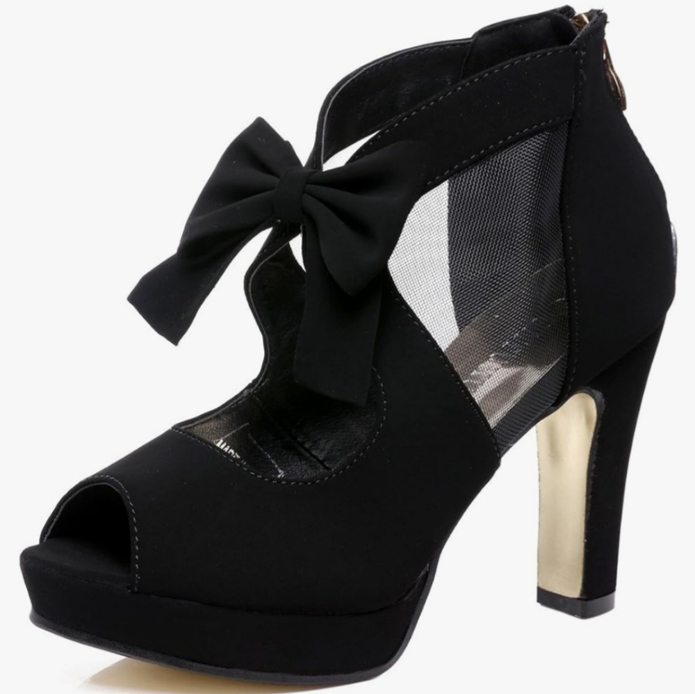 Women's Size 6.5 Peek Toe Heels With Bow